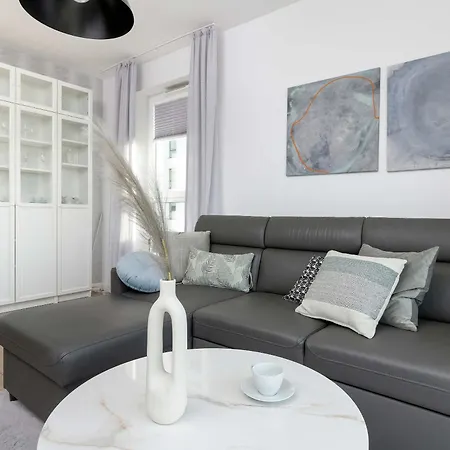 Elegancki W Centrum Gdańska Z Klimatyzatorem I Parkingiem By Renters Prestige