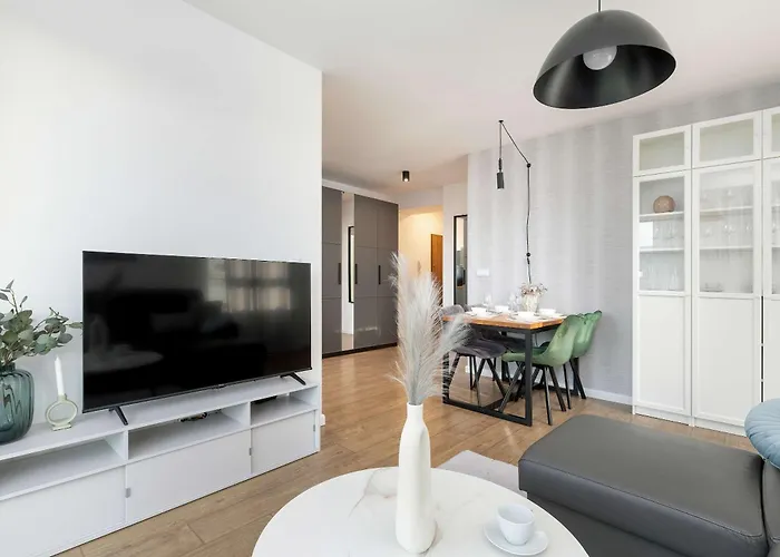 Elegancki W Centrum Gdanska Z Klimatyzatorem I Parkingiem By Renters Prestige غدانسك